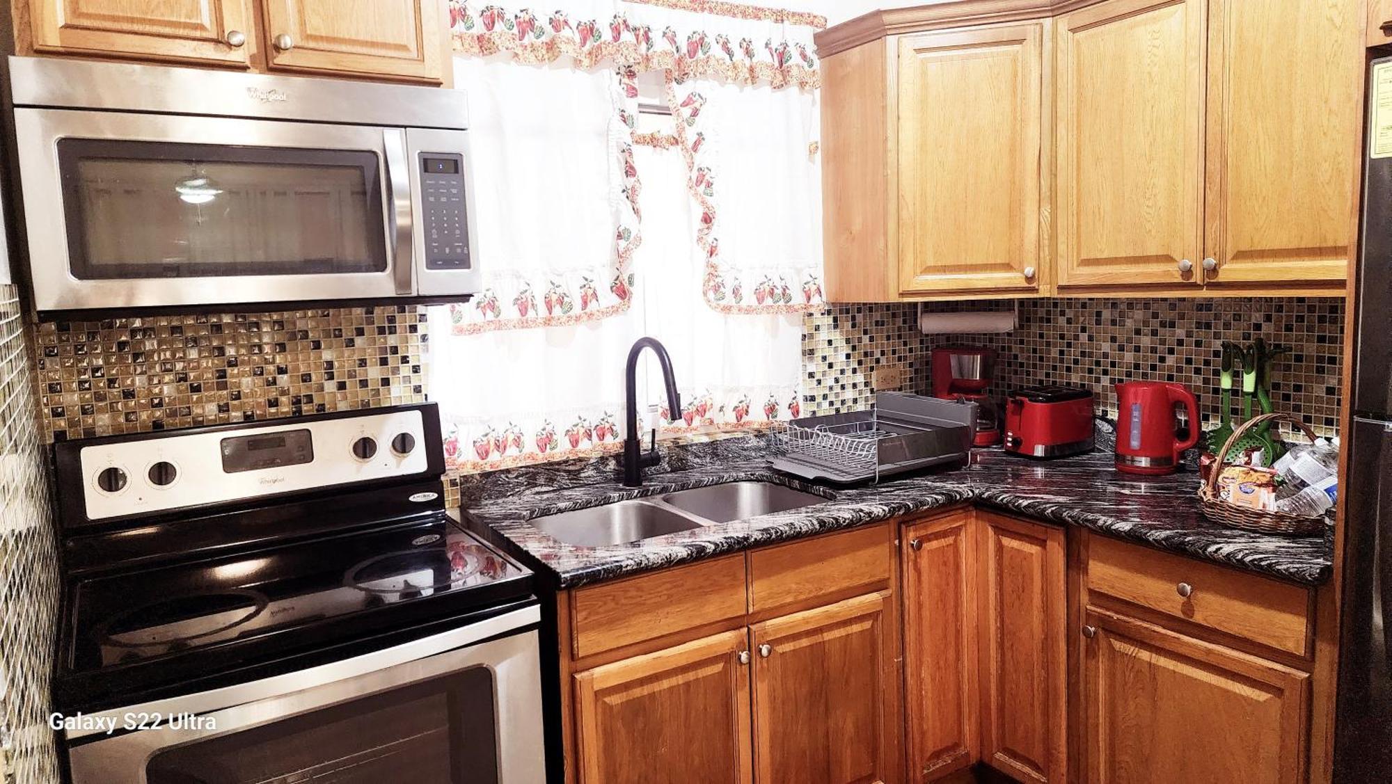 Central Upscale New Kingston Apt With Pool Esterno foto